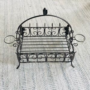 Southern Living Acanthus Basket